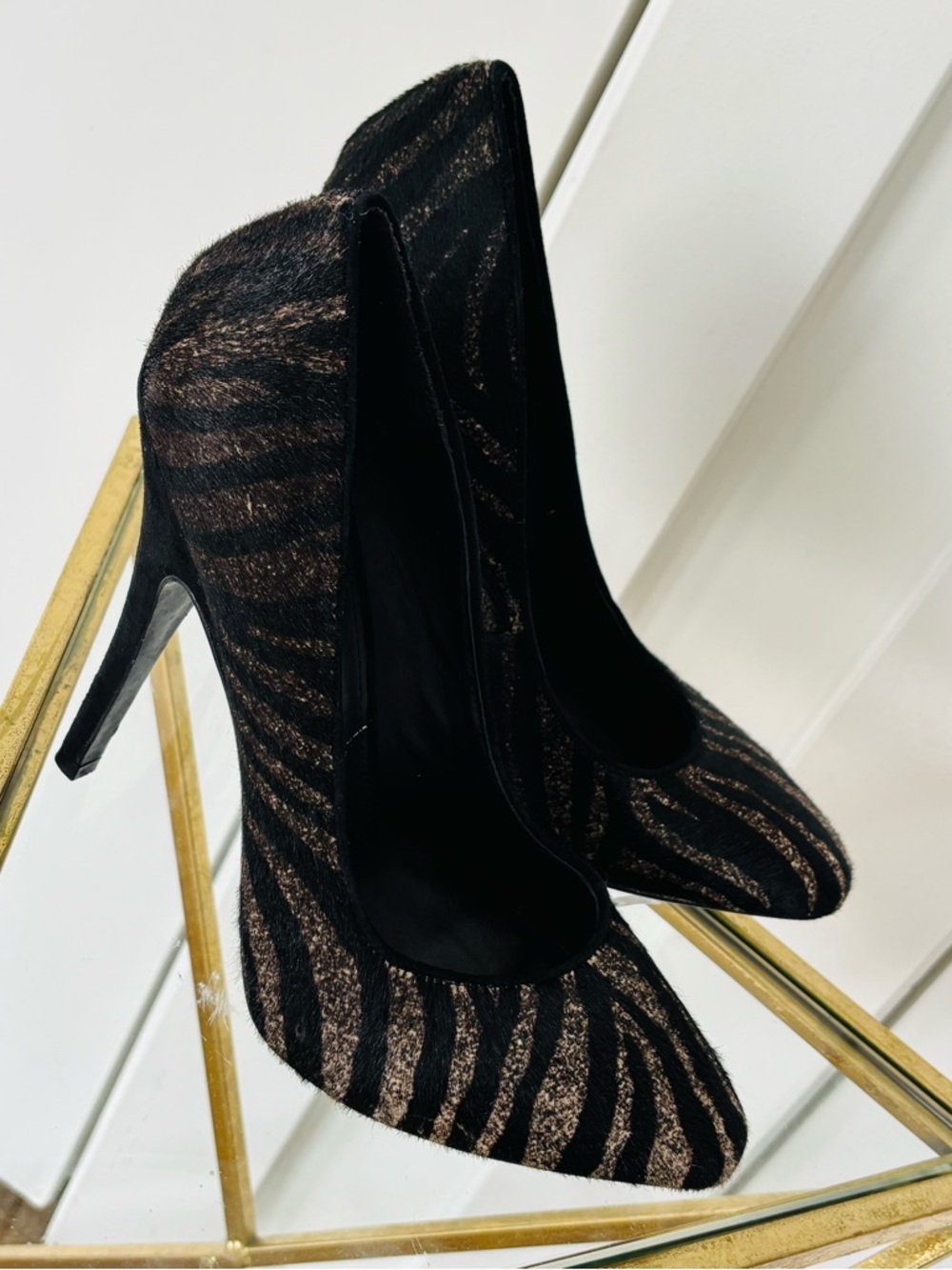 Sigerson Morrison Pony Hair tiger sprint Pumps size 9